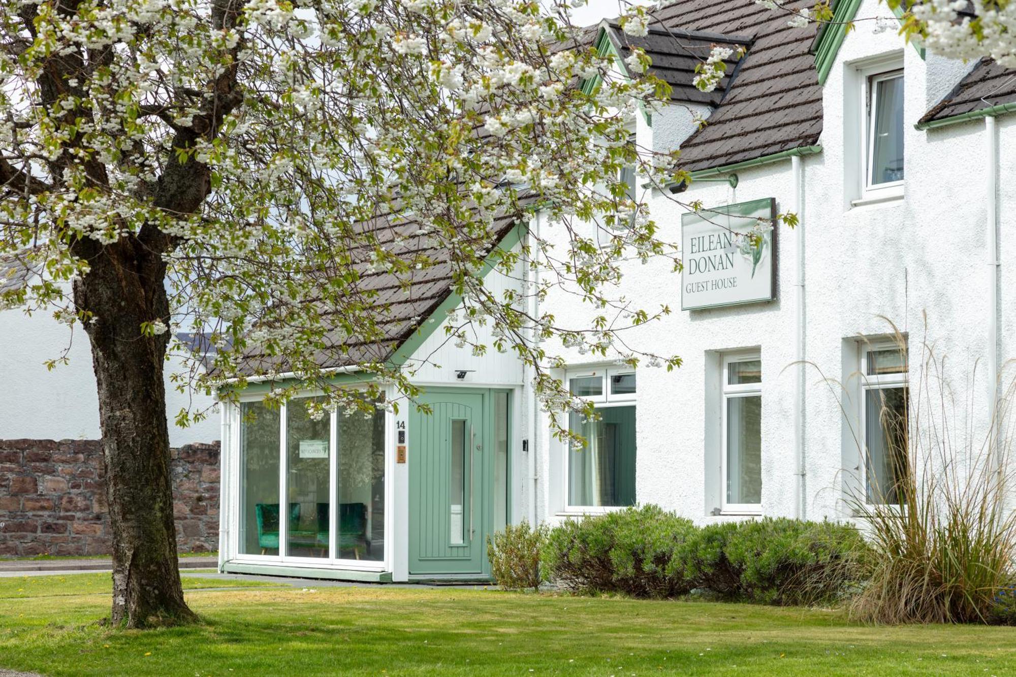 Eilean Donan Guest House Ullapool Exterior photo